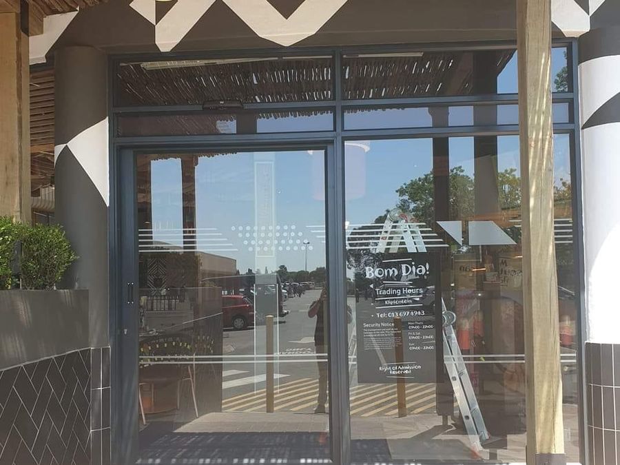 MC Automations Automatic sliding door entrance at a restaurant